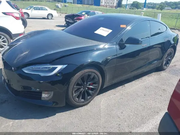 5YJSA1E42KF309061 2019 TESLA MODEL S - Image 2