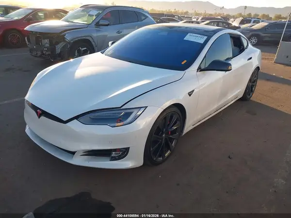 5YJSA1E42LF379869 2020 TESLA MODEL S - Image 2