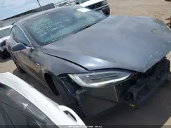 5YJSA1E43JF260547 2018 TESLA MODEL S