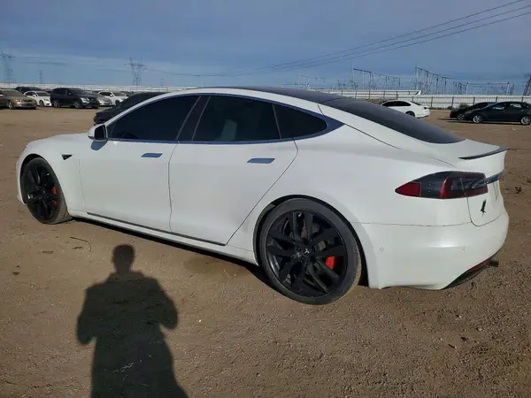 5YJSA1E43KF330923 2019 TESLA MODEL S - Image 2