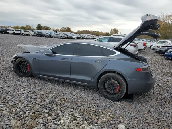 5YJSA1E44JF258175 2018 TESLA MODEL S - Image 2