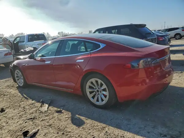 5YJSA1E44JF263652 2018 TESLA MODEL S - Image 2