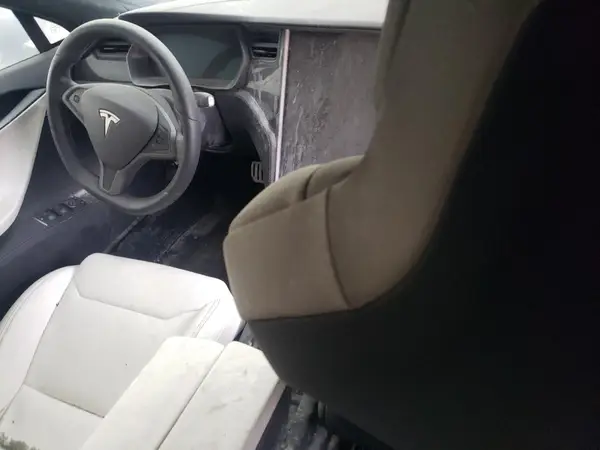 5YJSA1E44JF272979 2018 TESLA MODEL S - Image 8
