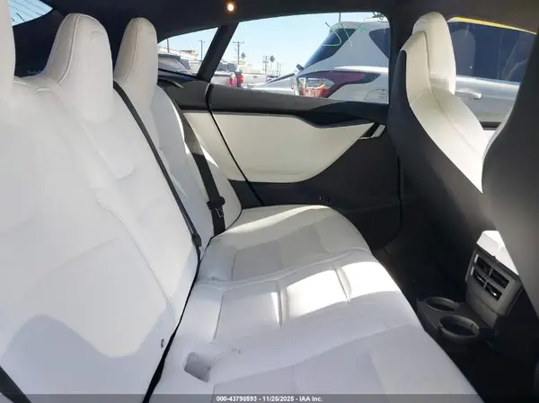 5YJSA1E44KF335144 2019 TESLA MODEL S - Image 8