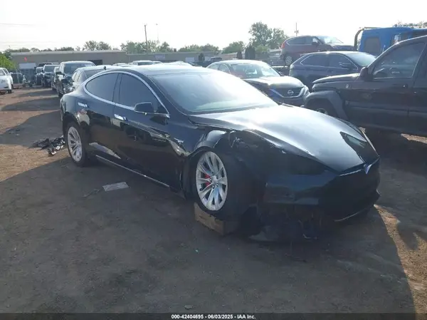 5YJSA1E45JF269282 2018 TESLA MODEL S - Image 1