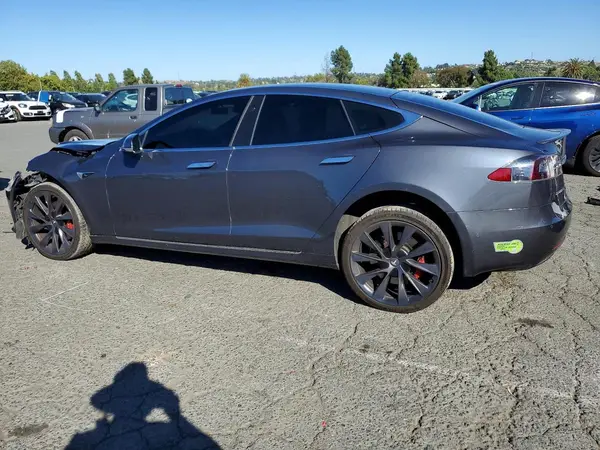 5YJSA1E45JF276880 2018 TESLA MODEL S - Image 2