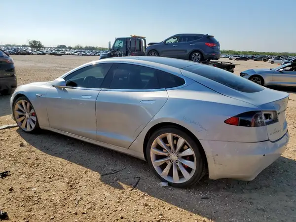 5YJSA1E46GF141903 2016 TESLA MODEL S - Image 2