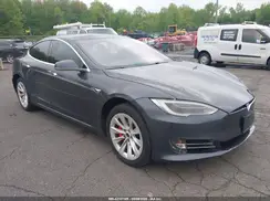 5YJSA1E46JF283725 2018 TESLA MODEL S