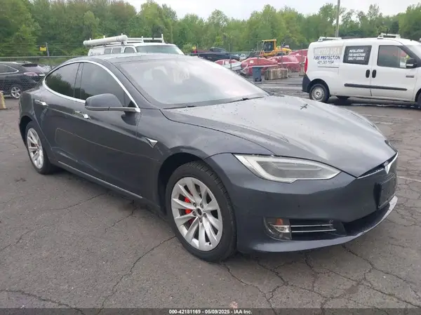 5YJSA1E46JF283725 2018 TESLA MODEL S - Image 1