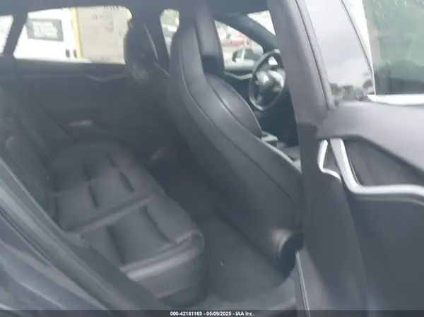 5YJSA1E46JF283725 2018 TESLA MODEL S - Image 8