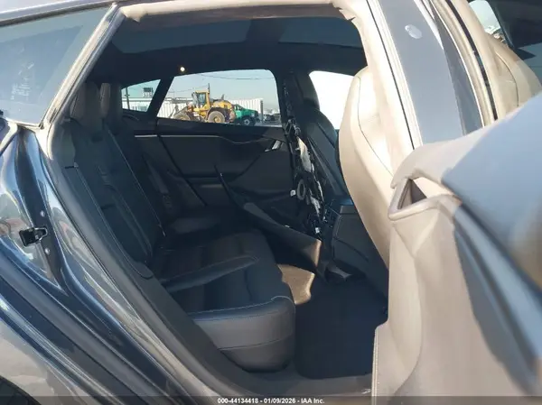 5YJSA1E46JF286754 2018 TESLA MODEL S - Image 8