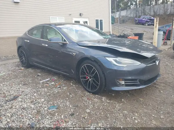 5YJSA1E46JF295468 2018 TESLA MODEL S - Image 1