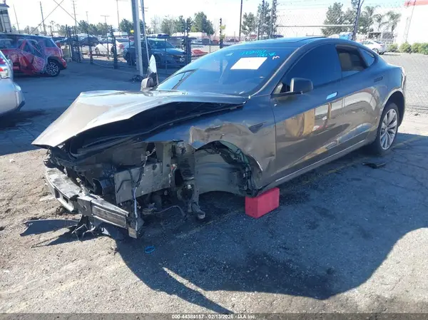 5YJSA1E47GF161139 2016 TESLA MODEL S - Image 2