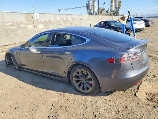 5YJSA1E47JF243878 2018 TESLA MODEL S - Image 2