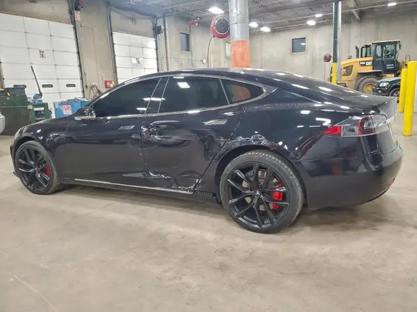 5YJSA1E47JF261149 2018 TESLA MODEL S - Image 2