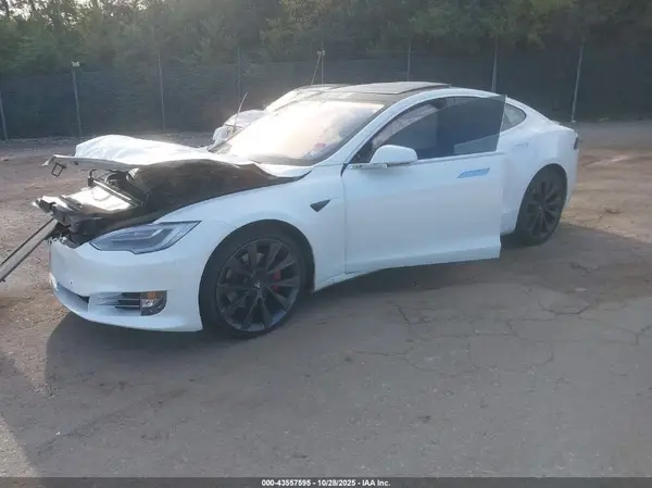 5YJSA1E47JF262219 2018 TESLA MODEL S - Image 2