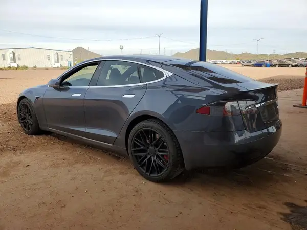 5YJSA1E47LF358256 2020 TESLA MODEL S - Image 2