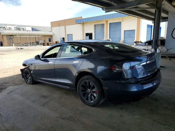 5YJSA1E47LF365899 2020 TESLA MODEL S - Image 2