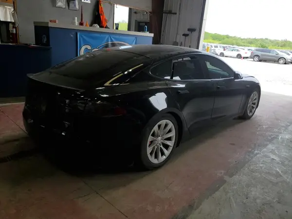 2017 TESLA MODEL S COPART lot 58379595 auction photo 3