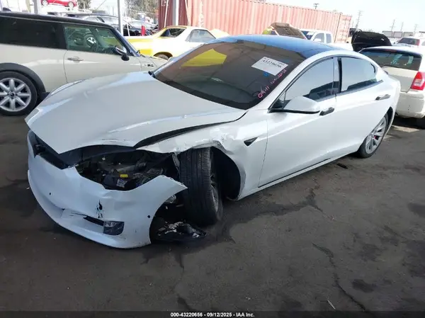 5YJSA1E48JF247728 2018 TESLA MODEL S - Image 2