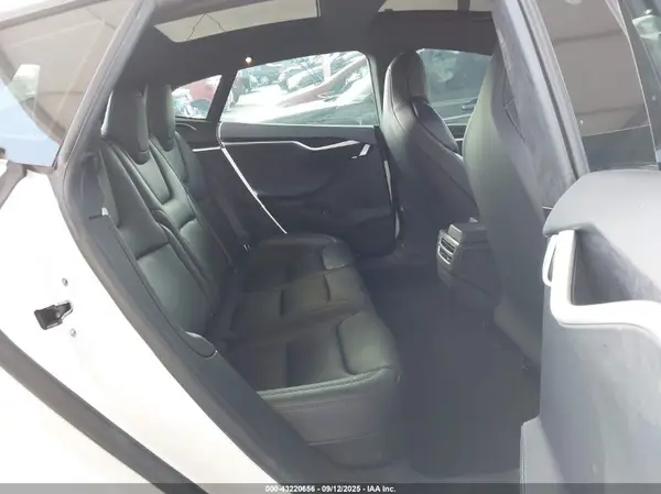 5YJSA1E48JF247728 2018 TESLA MODEL S - Image 8