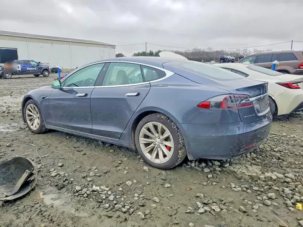 5YJSA1E49JF246314 2018 TESLA MODEL S - Image 2