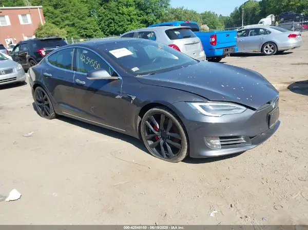 5YJSA1E49JF286716 2018 TESLA MODEL S - Image 1