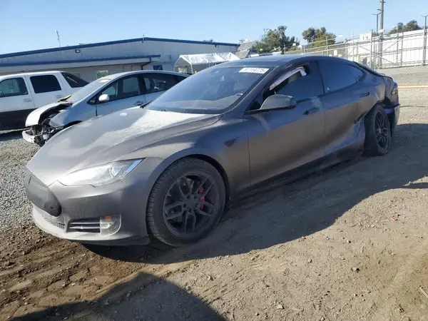 5YJSA1E4XGF121864 2016 TESLA MODEL S - Image 1