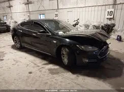 5YJSA1E4XGF129429 2016 TESLA MODEL S
