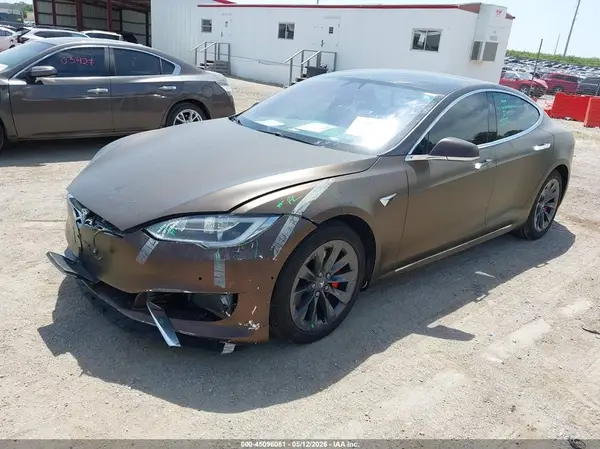 5YJSA1E4XHF218323 2017 TESLA MODEL S - Image 2