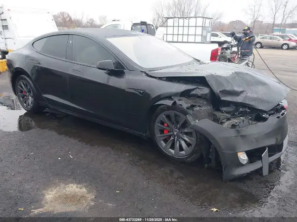5YJSA1E4XJF245141 2018 TESLA MODEL S - Image 1