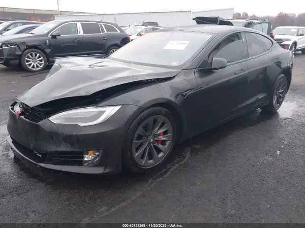 5YJSA1E4XJF245141 2018 TESLA MODEL S - Image 2