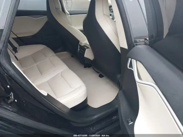 5YJSA1E4XJF245141 2018 TESLA MODEL S - Image 8