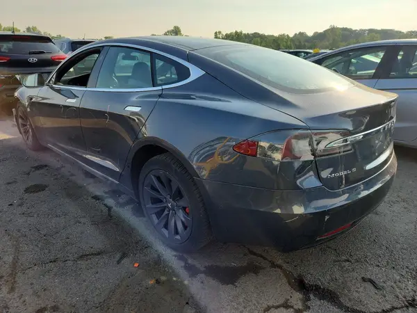 5YJSA1E4XJF283727 2018 TESLA MODEL S - Image 2