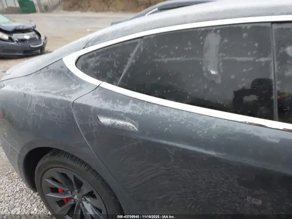 5YJSA1E4XKF347721 2019 TESLA MODEL S - Image 8