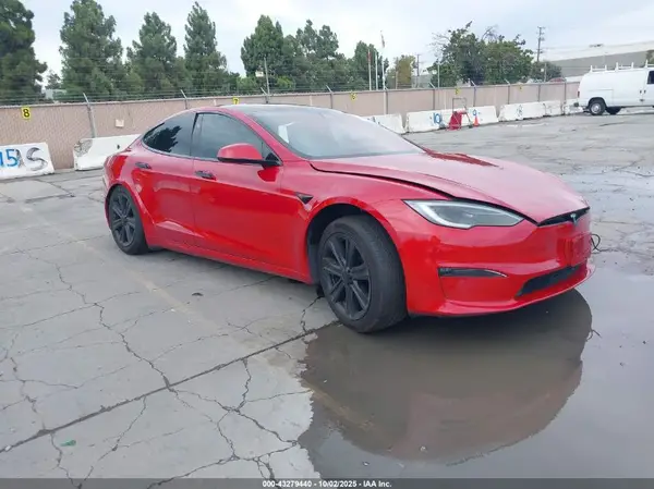 5YJSA1E50NF475575 2022 TESLA MODEL S - Image 1