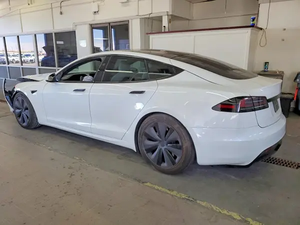 5YJSA1E50RF532878 2024 TESLA MODEL S - Image 2