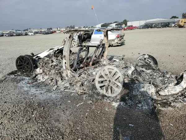 5YJSA1E51SF551445 2025 TESLA MODEL S - Image 2