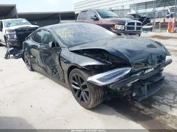 5YJSA1E53MF437983 2021 TESLA MODEL S - Image 1