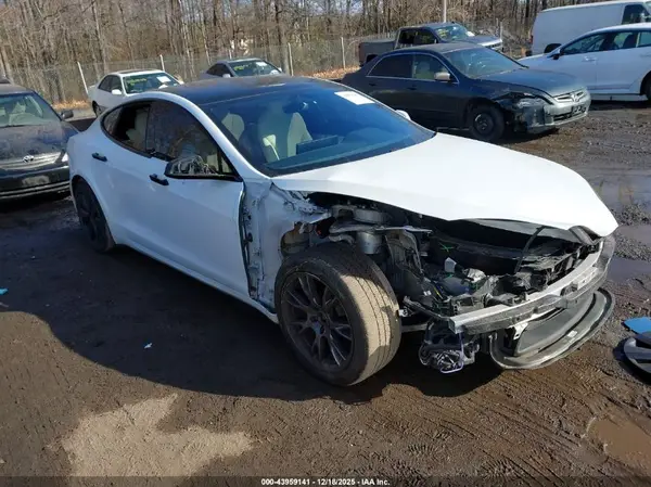5YJSA1E53NF465039 2022 TESLA MODEL S - Image 1