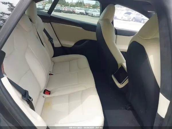 5YJSA1E53NF490748 2022 TESLA MODEL S - Image 8