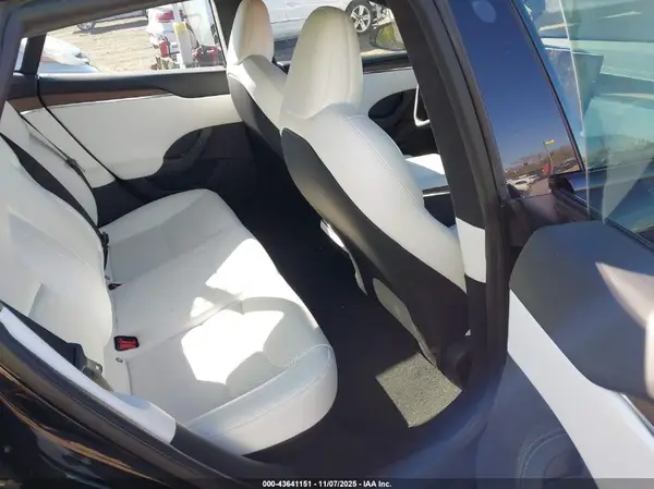 5YJSA1E56PF499222 2023 TESLA MODEL S - Image 8