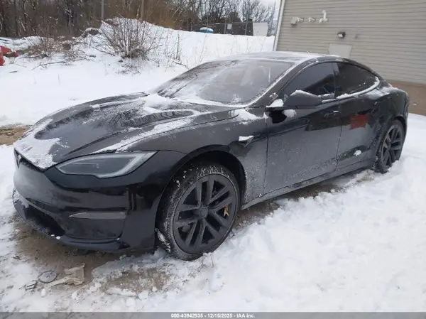 5YJSA1E56PF518979 2023 TESLA MODEL S - Image 2
