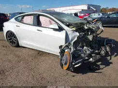 5YJSA1E57SF548470 2025 TESLA MODEL S