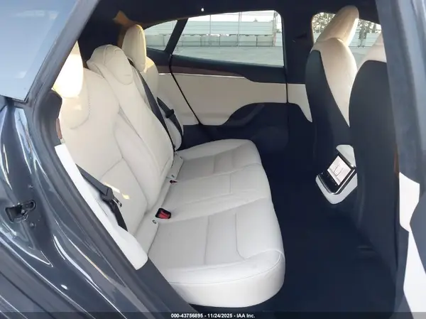 5YJSA1E59NF491029 2022 TESLA MODEL S - Image 8