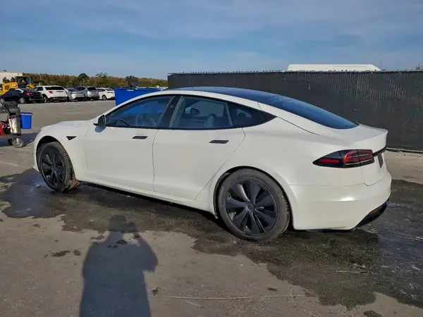 5YJSA1E59PF506857 2023 TESLA MODEL S - Image 2