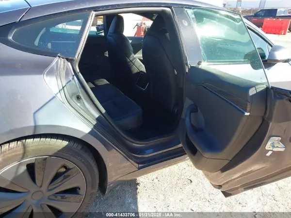 5YJSA1E5XMF440640 2021 TESLA MODEL S - Image 8