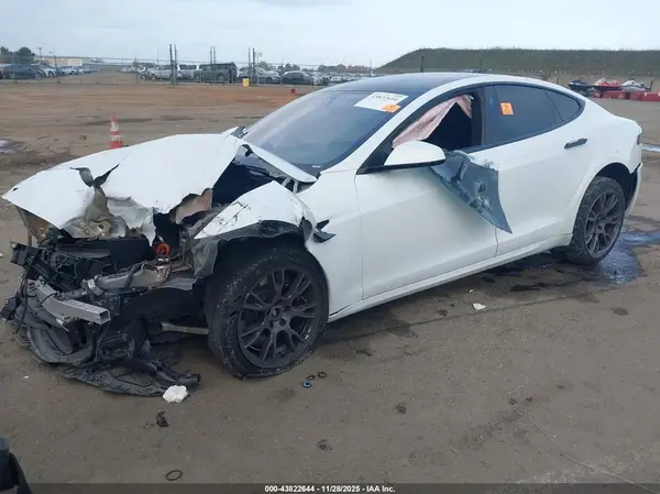 5YJSA1E5XNF460825 2022 TESLA MODEL S - Image 2