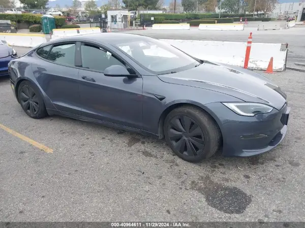 5YJSA1E5XNF493422 2022 TESLA MODEL S - Image 1