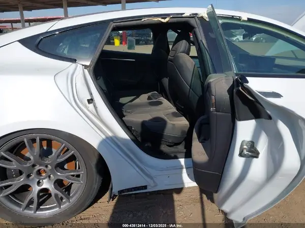 5YJSA1E5XRF537702 2024 TESLA MODEL S - Image 8